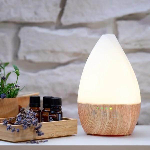 Арома дифузер Light Wood Vase със светлини, дървен дизайн с мека светлина и етерични масла за ароматерапия